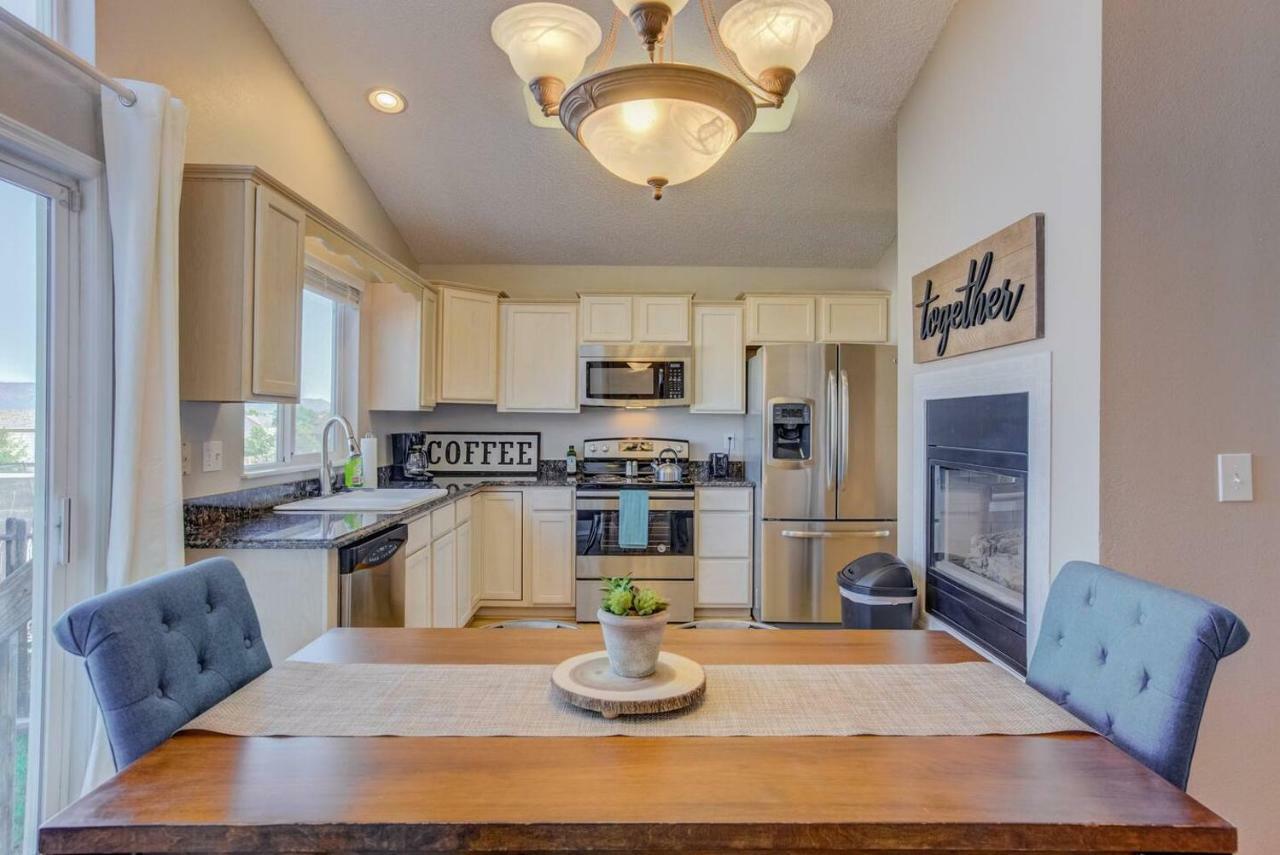Cozy 4Br House With Peak Views In Colorado Springs Villa Buitenkant foto